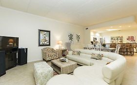 Suntide III Condominiums